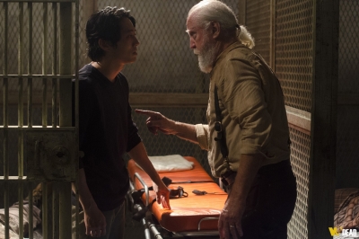 S04E05 - Internment
