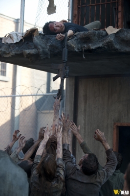 S04E10 - Inmates
