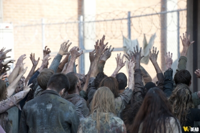 S04E10 - Inmates
