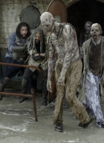 the-walking-dead-s10e01-lines-we-cross-002.jpg