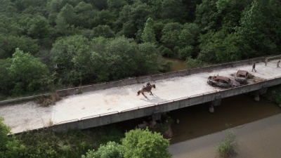 Click to view full size image
==============
twd1001_0402.jpg twd1001_0402.jpg