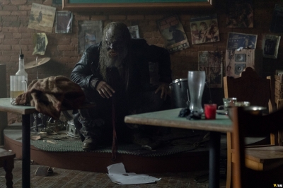 Click to view full size image
==============
the-walking-dead-s10e14-look-at-the-flowers-022.jpg the-walking-dead-s10e14-look-at-the-flowers-022.jpg