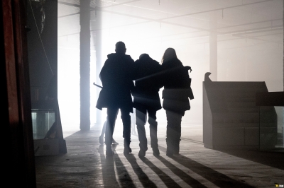 Click to view full size image
==============
the-walking-dead-s11e03-hunted-040.jpg the-walking-dead-s11e03-hunted-040.jpg