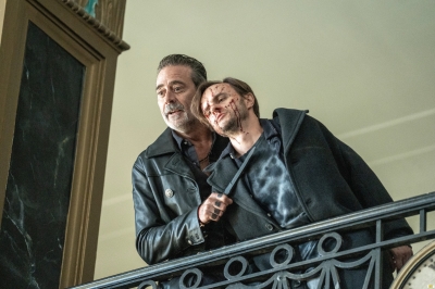 the-walking-dead-dead-city-s01e02-whos-there-018.jpg