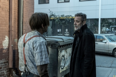 Click to view full size image
==============
the-walking-dead-dead-city-s03e03-emigrants-002.jpg the-walking-dead-dead-city-s03e03-emigrants-002.jpg