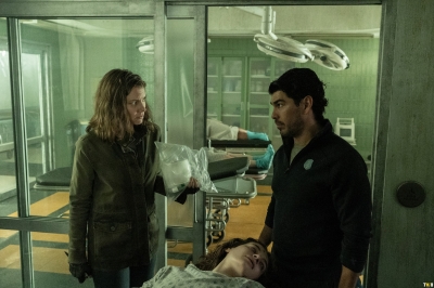 the-walking-dead-dead-city-s03e03-emigrants-015.jpg