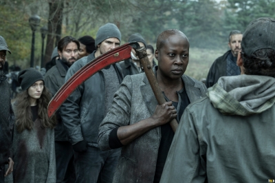 Click to view full size image
==============
the-walking-dead-dead-city-s03e03-emigrants-034.jpg the-walking-dead-dead-city-s03e03-emigrants-034.jpg