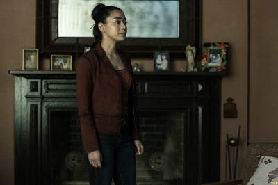 Click to view full size image
==============
the-walking-dead-dead-city-s03e04-found-lost-003.jpg the-walking-dead-dead-city-s03e04-found-lost-003.jpg